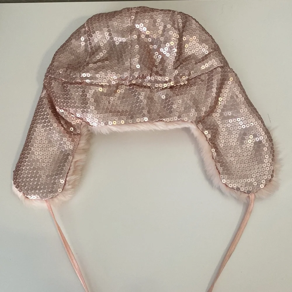 Bundle of 4 Winter Hats - Picture 6 of 12